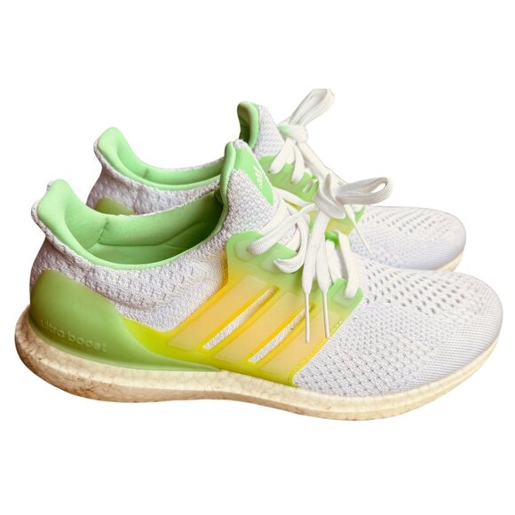 Adidas Ultraboost 5.0 DNA Mens Size 9.5 White Beam Green Running Shoes GV8730 - Picture 1 of 8